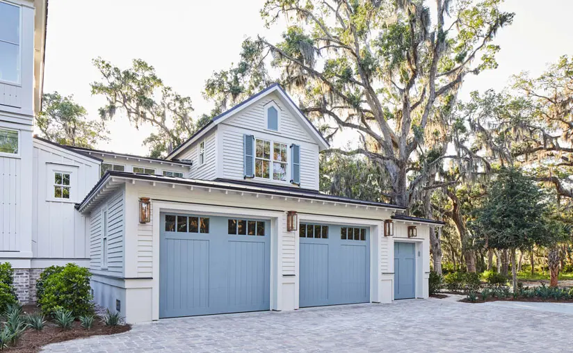 canyon-ridge-5-layer-design11-rec14-window-custom-paint-garage-door-02