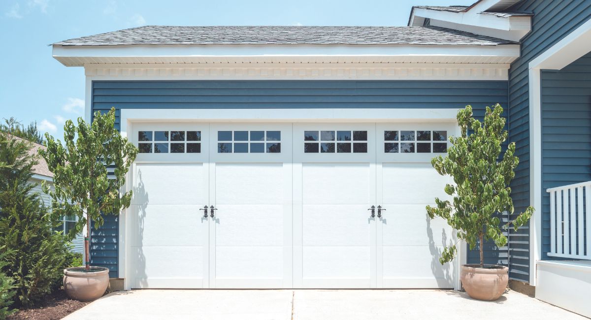 carriage-house-garage-doors-8600-12