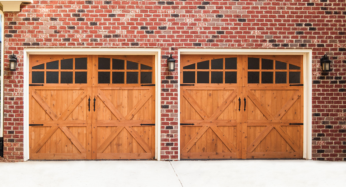 carriage-house-style-wood-doors-7400-b